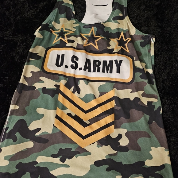 Small Top - Picture 2 of 4